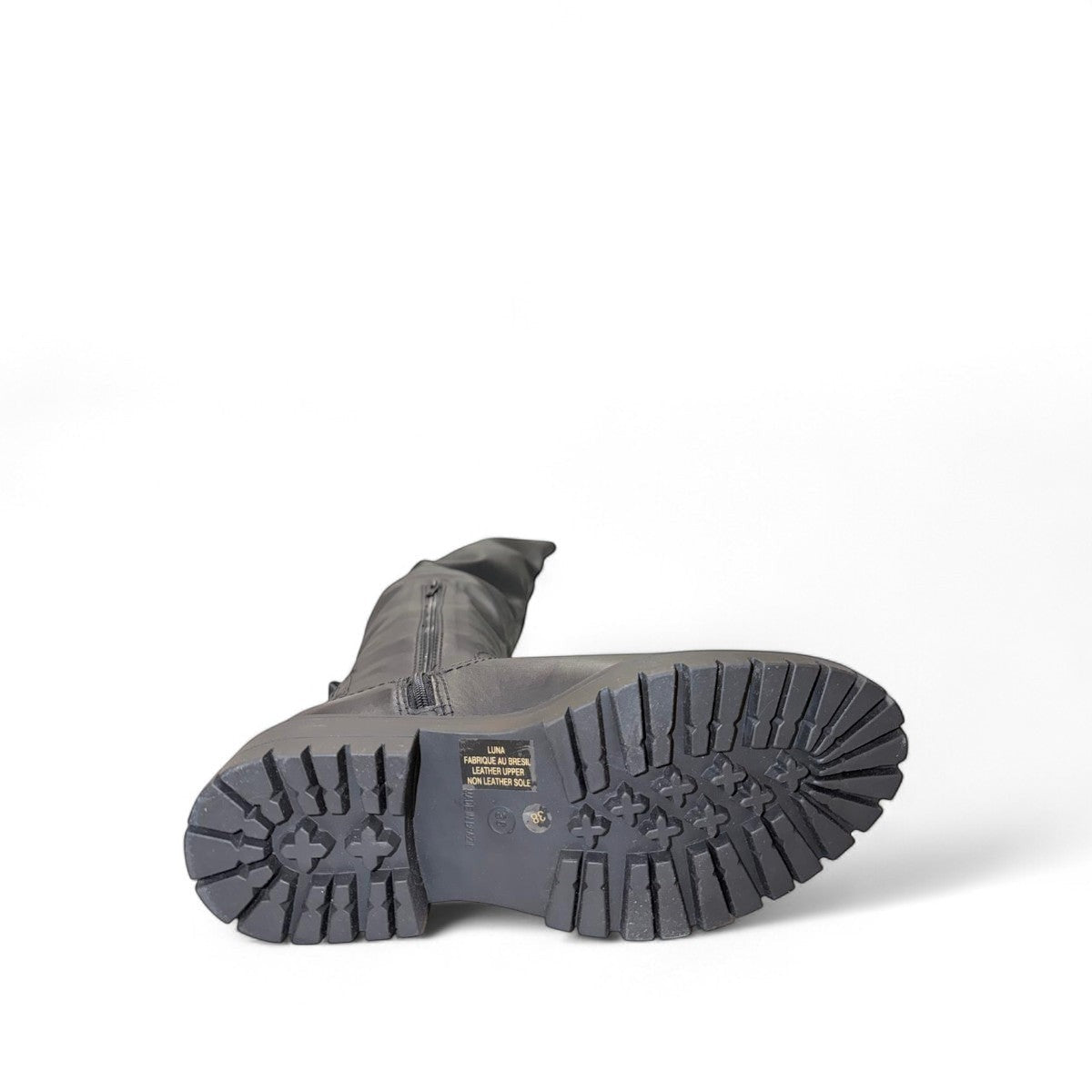Bottero Emma black leather moccasin slip-on with textured finish and flexible rubber sole