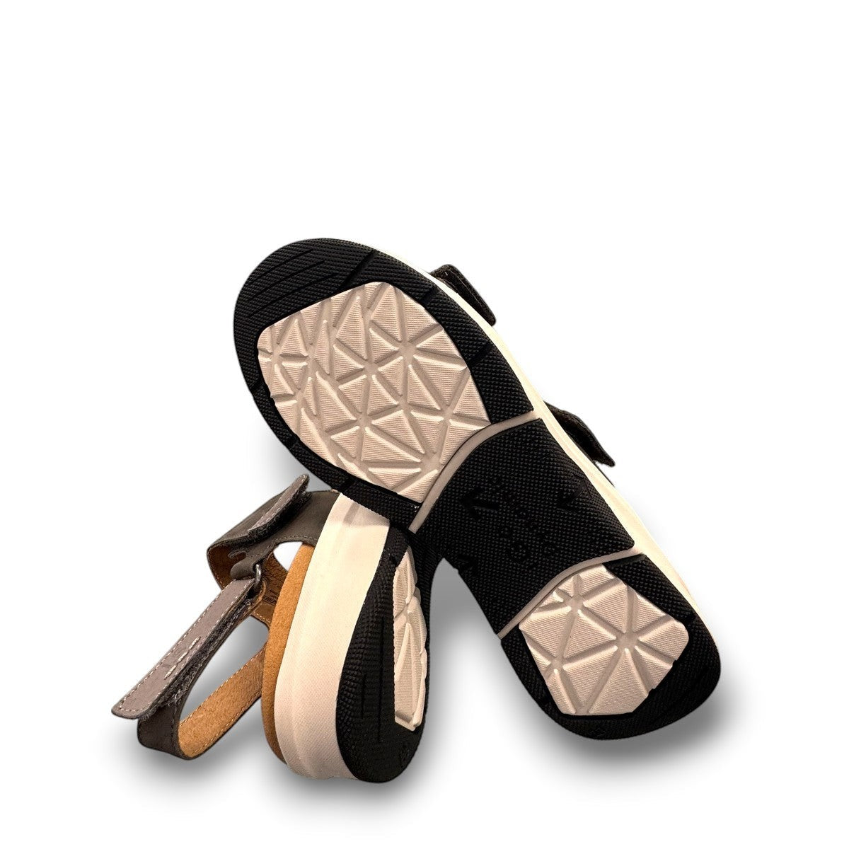 Josef Seibel Estelle 04 grey nubuck leather sandal with adjustable straps and supportive foam footbed.
photo of the bottom.
