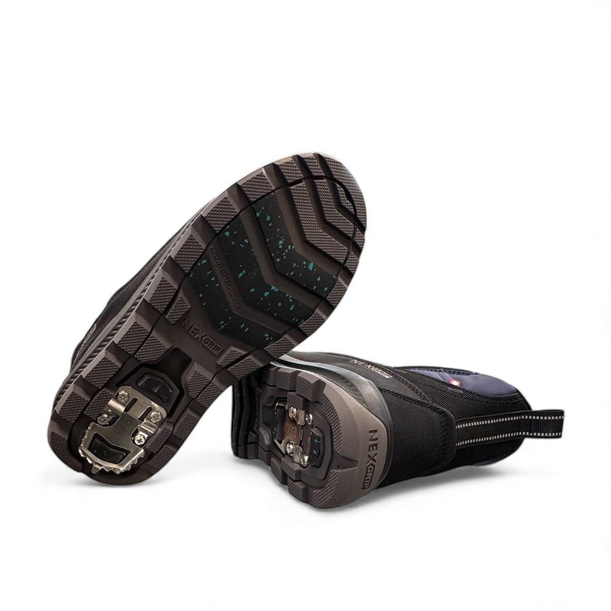 navy NexGrip Ice Maeva winter boot with waterproof quilted upper and retractable anti-slip cleat sole.
photo of the bottom side