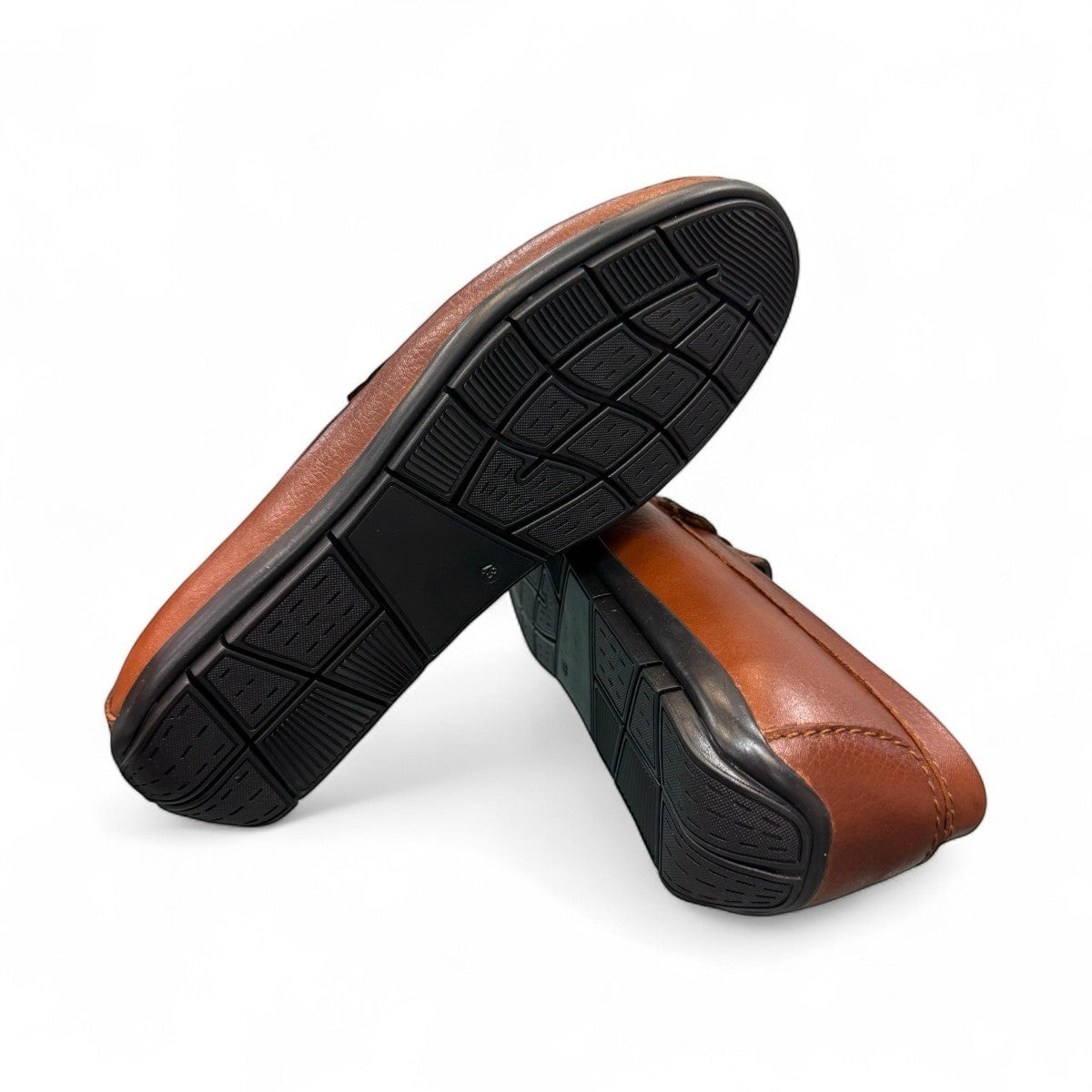 Description:
1. Genuine Leather Upper for a Polished finish
2. Leather Lining for Breathability and Comfort
3. Durable Rubber Outsole with Excellent Traction
4. Ideal for Formal Occasions or Smart Casual Wear
5. Detailed with Subtle Handmade Stitching for a Refined, distinctive look.
