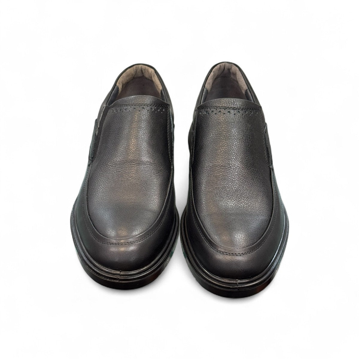 AFAG 4004 black leather slip-on men's shoes with a durable rubber outsole and side stitching detail. Photo of upper view.
