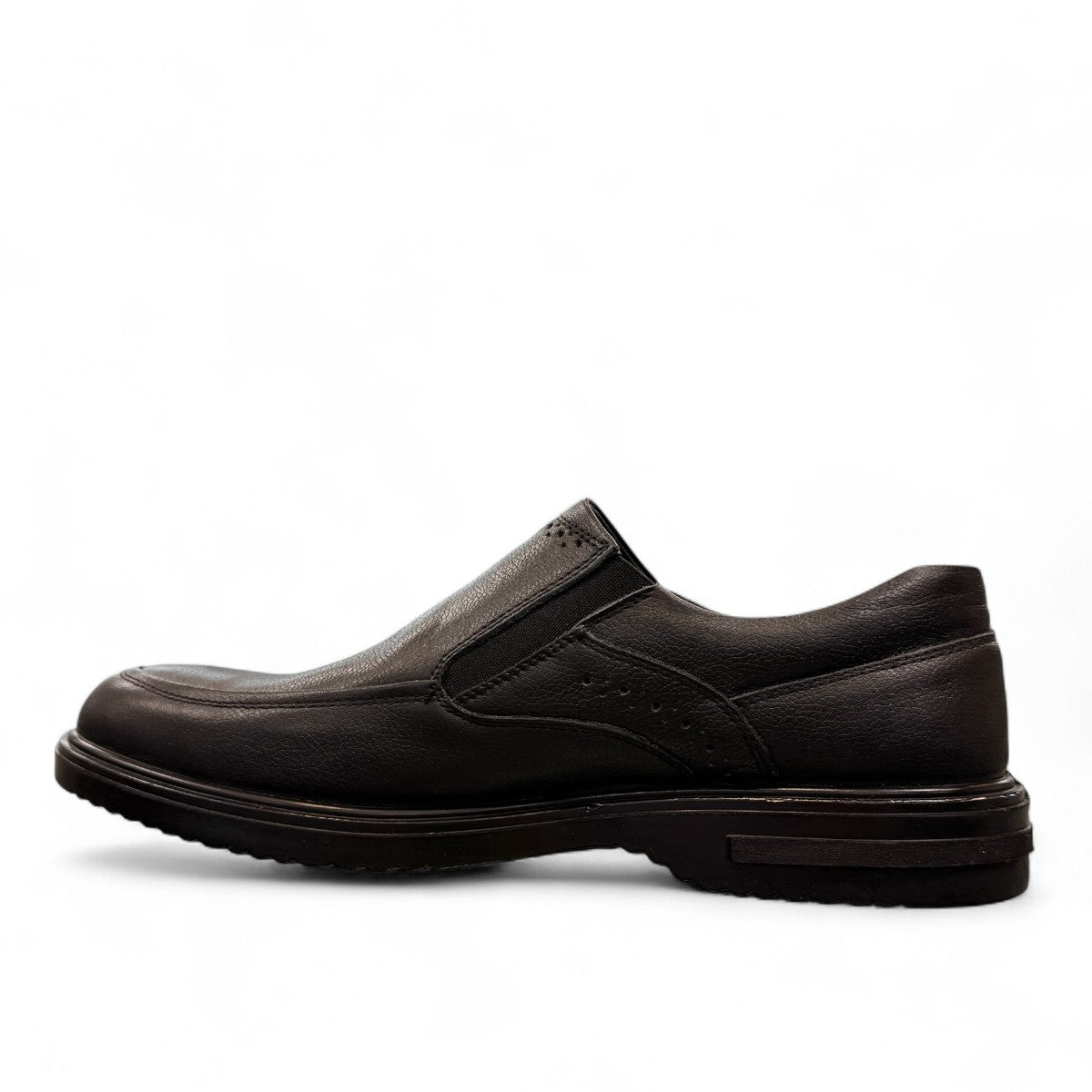 AFAG 4004 black leather slip-on men's shoes with a durable rubber outsole and side stitching detail. Photo of left side view.