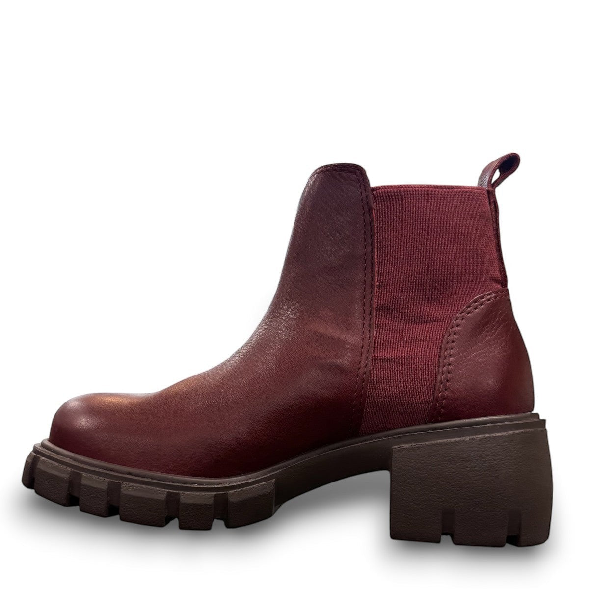 Bottero Aiden ankle boots in burnished cognac leather with a low block heel and side zipper detail.