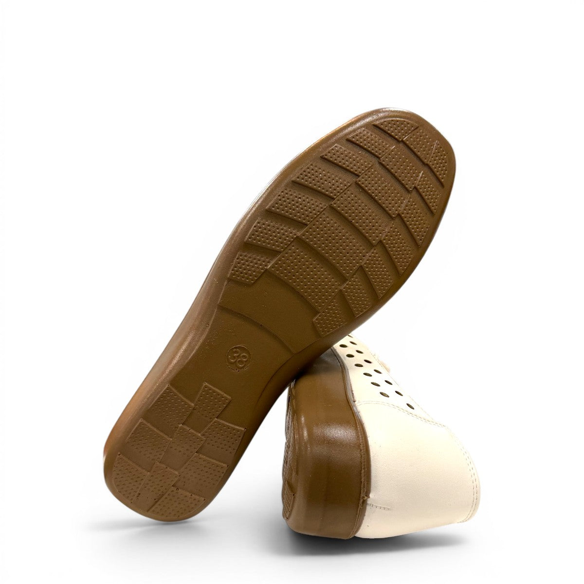 COLLEXION-F7067M white peep-toe comfort flats with floral detail, side perforations, and a flexible brown sole.
photo of the bottom side