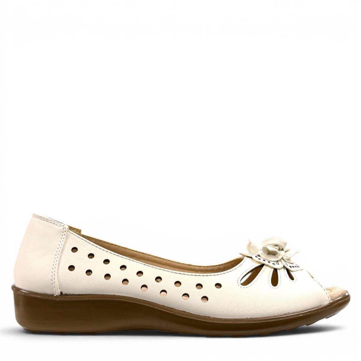 COLLEXION-F7067M white peep-toe comfort flats with floral detail, side perforations, and a flexible brown sole.
photo of the right side