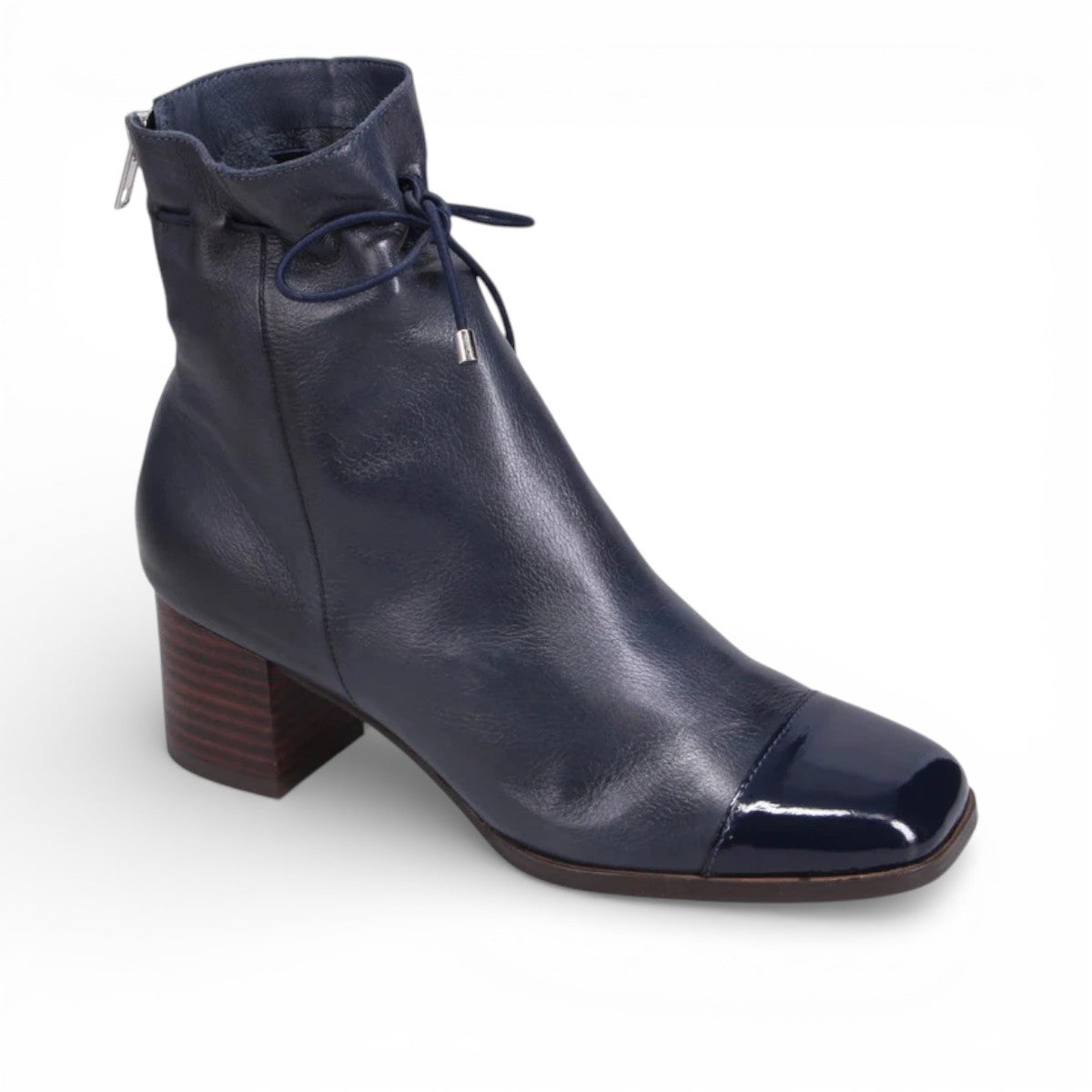 DJANGOANDJULIETTE-VALINA-navy leather ankle boots with patent toe cap, block heel, and decorative ankle lacing. Right view.