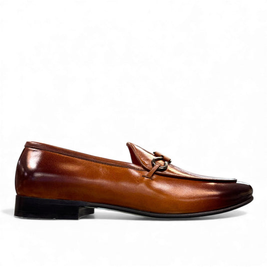 FIT HAMIN brown leather loafer with a polished finish, metal bit detail, and durable rubber outsole.