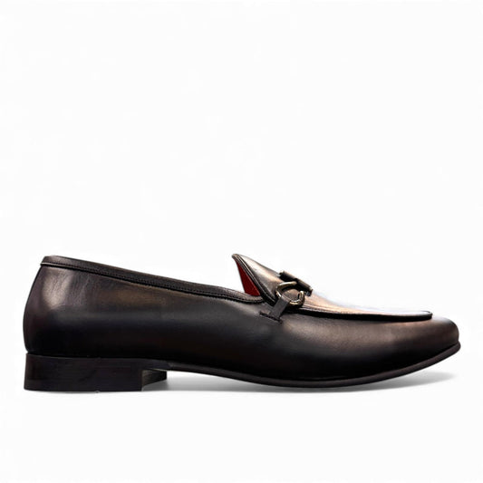 Fit hamin black leather loafer with metal bit detail, handmade stitching, and durable rubber outsole.