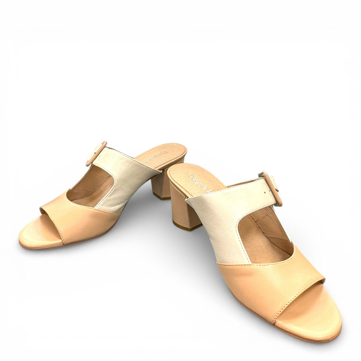 DJANGO & JULIEITTE CONRADE / CAMEL-ALMOND