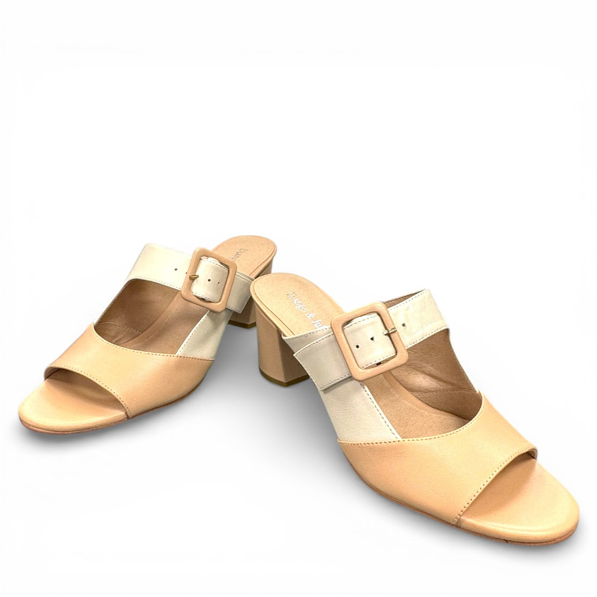 DJANGO & JULIEITTE CONRADE / CAMEL-ALMOND