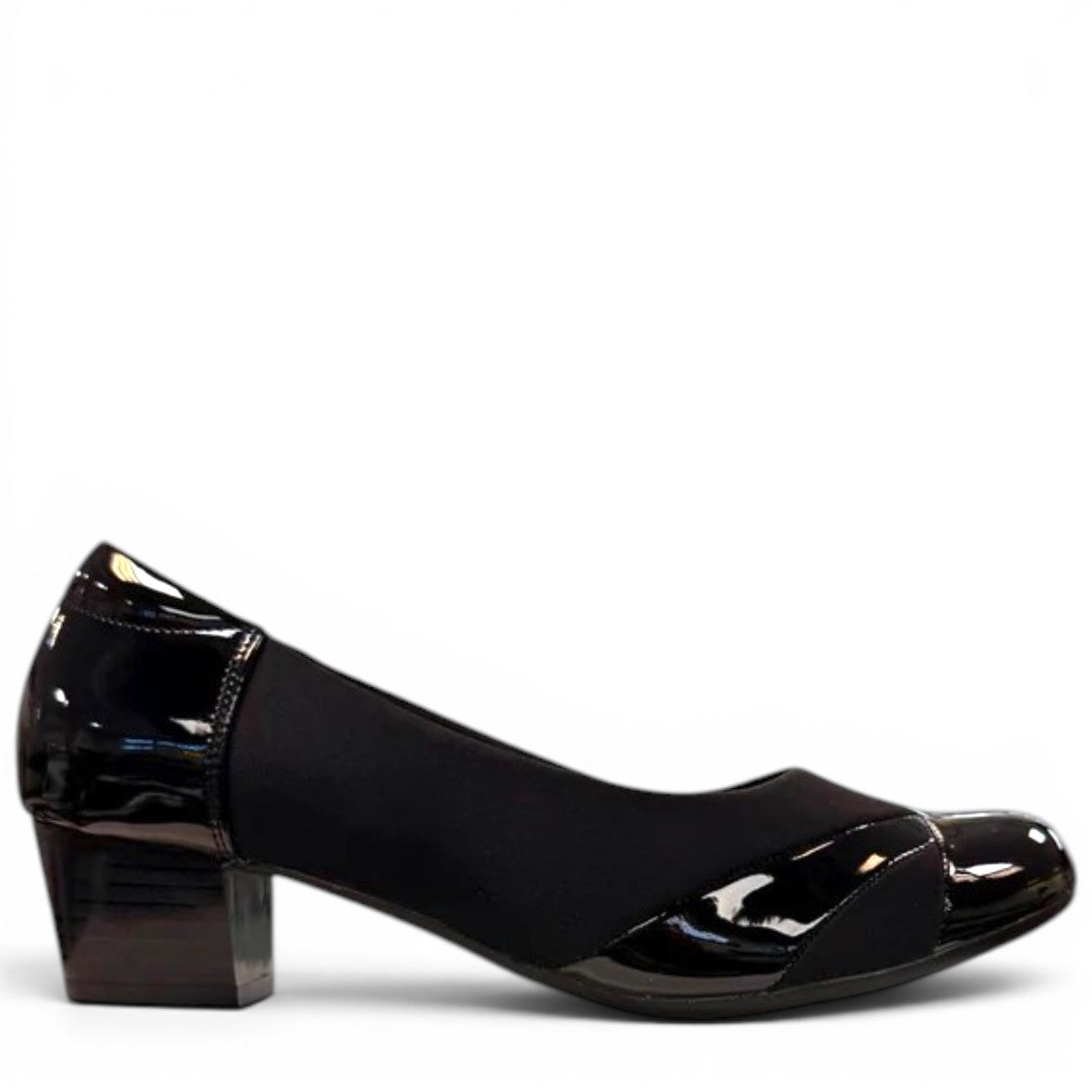 SOLE FLEX F8106 black patent leather block heel pump with a comfortable, refined semi-formal design.
photo of the right side