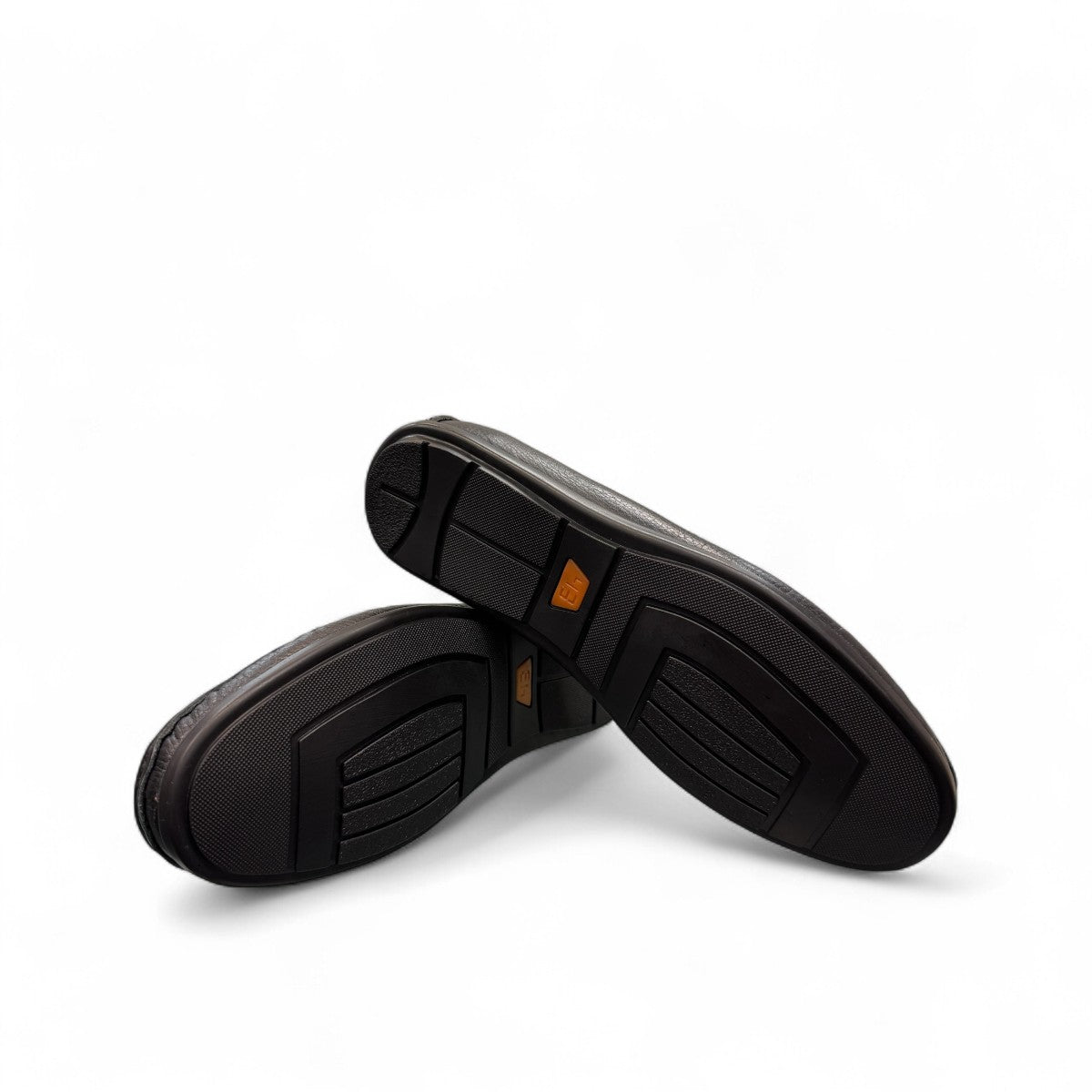 Satel Ardeshir black genuine leather loafers with a durable rubber outsole for formal wear. Photo of bottom view.