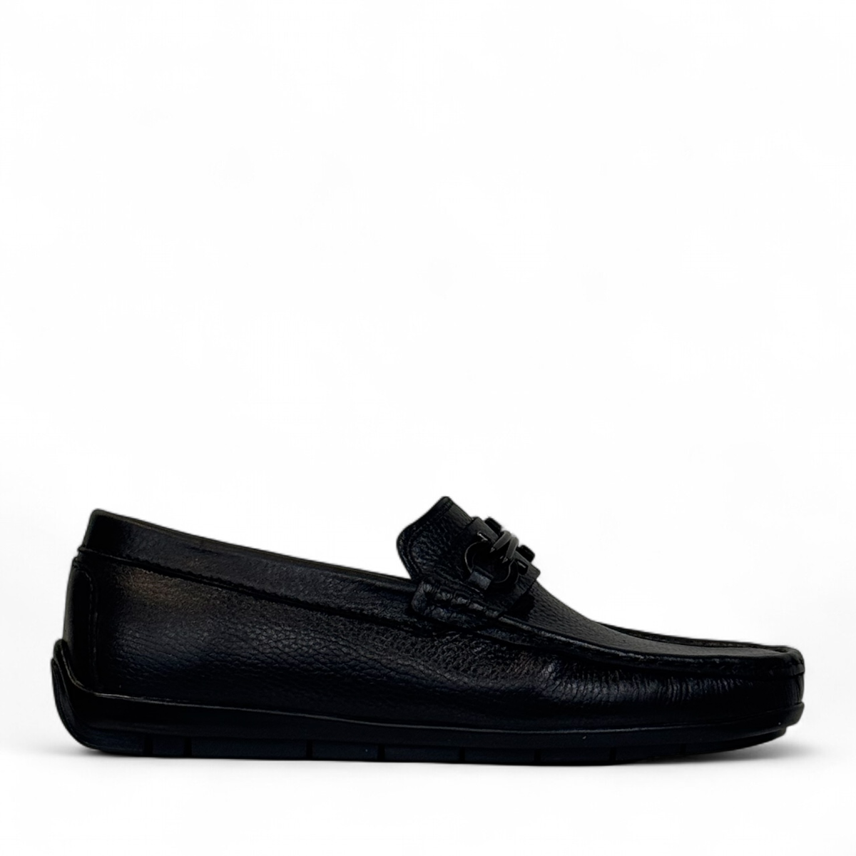 Satel Poonak black genuine leather loafers with subtle handmade stitching and a polished finish. Photo of right side view.