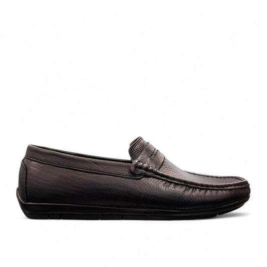 Satel Starkhan black leather loafers with handmade stitching, featuring a polished finish and comfortable lining. Photo of right side view.