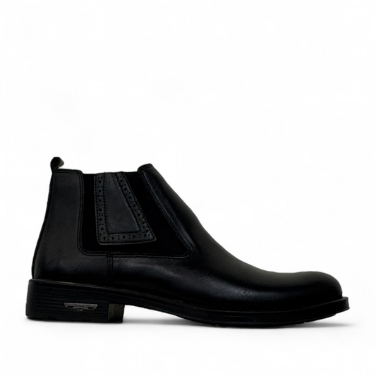 Satel Yazd black leather boots with elastic side panels, handmade stitching, and durable rubber outsole. Photo of right side view.