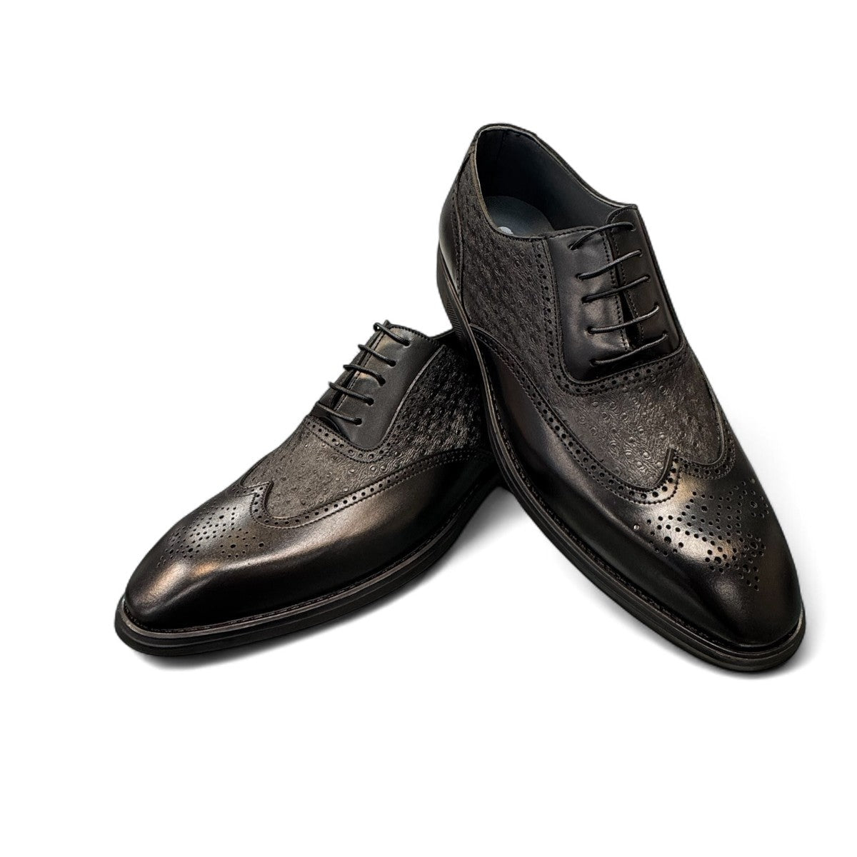 Sun Hesamak 3 black leather brogue dress shoe with lace-up closure and detailed stitching. Photo of upper view 1.