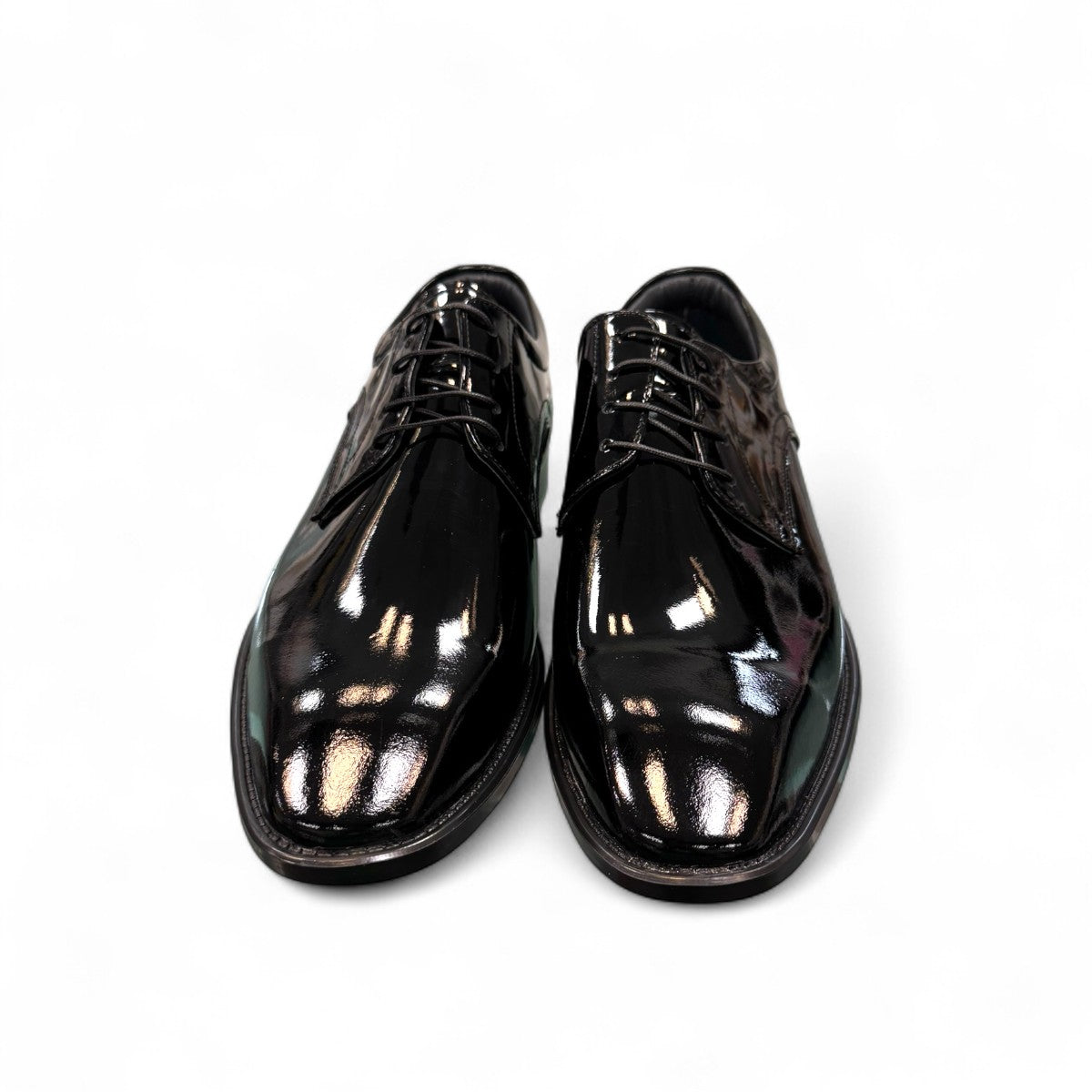 Sun Mahour black patent leather lace-up dress shoe with a polished finish and durable rubber outsole. Photo of front view 2.
