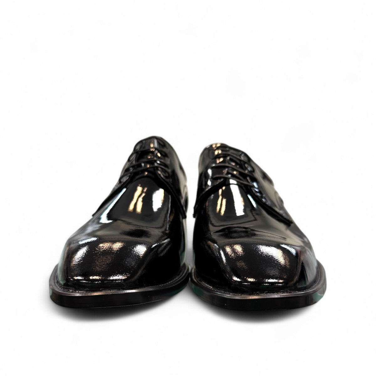 Sun Mahour black patent leather lace-up dress shoe with a polished finish and durable rubber outsole. Photo of front view 1.
