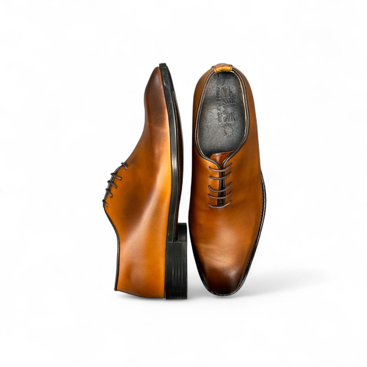 Sun Makan brown genuine leather lace-up formal dress shoe with a durable rubber outsole. Photo of upper view 1.