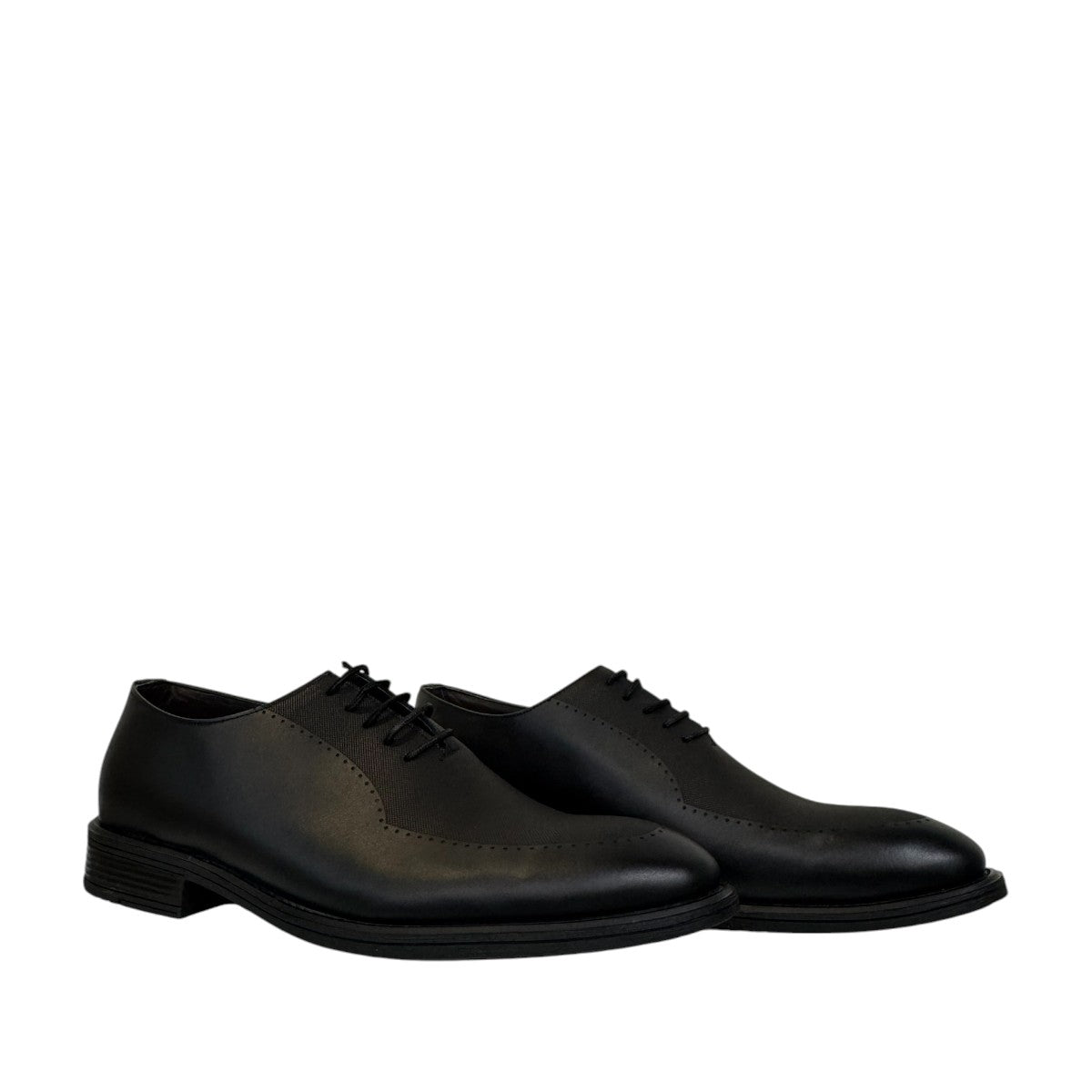 Sun Shoes for man Attar Lace black genuine leather lace-up dress shoes with subtle handmade stitching and a durable rubber outsole. Photo of front view.