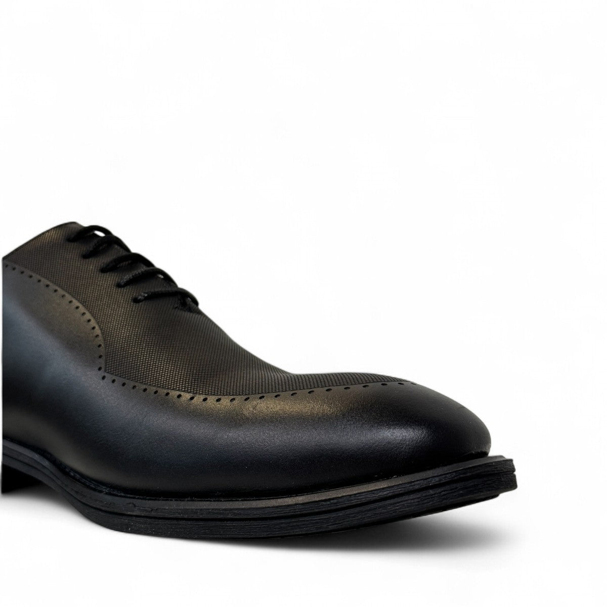 Sun Shoes for man Attar Lace black genuine leather lace-up dress shoes with subtle handmade stitching and a durable rubber outsole. Photo of front view.