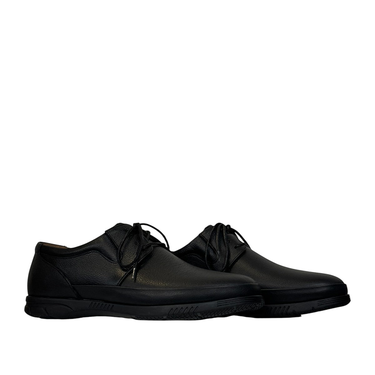 Atropat Hafez black genuine leather smart casual shoes with subtle handmade stitching and rubber sole. Photo of side views.