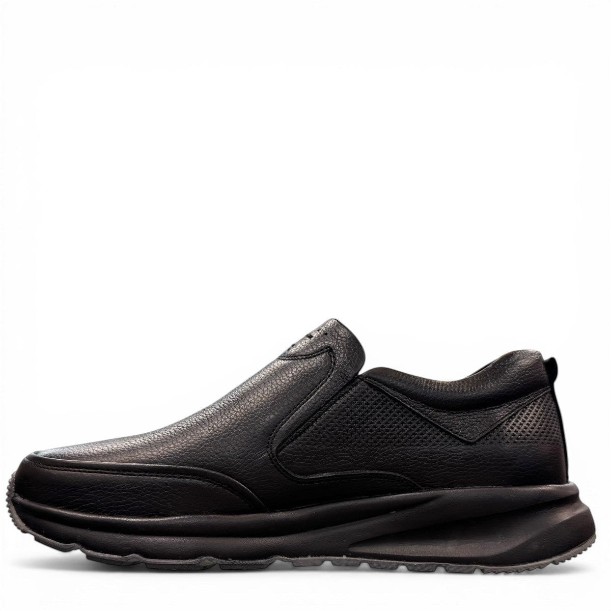 Atropat Kaya black leather slip-on shoes with textured upper and durable rubber sole. Photo of right side view.