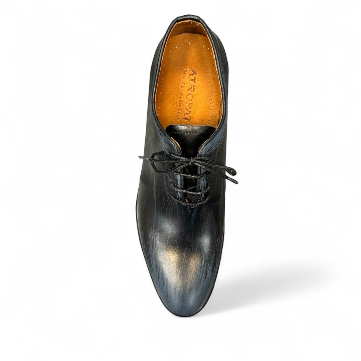 Atropat Kellyi black and navy leather oxford shoe with handmade stitching and rubber outsole. Photo of upper view.
