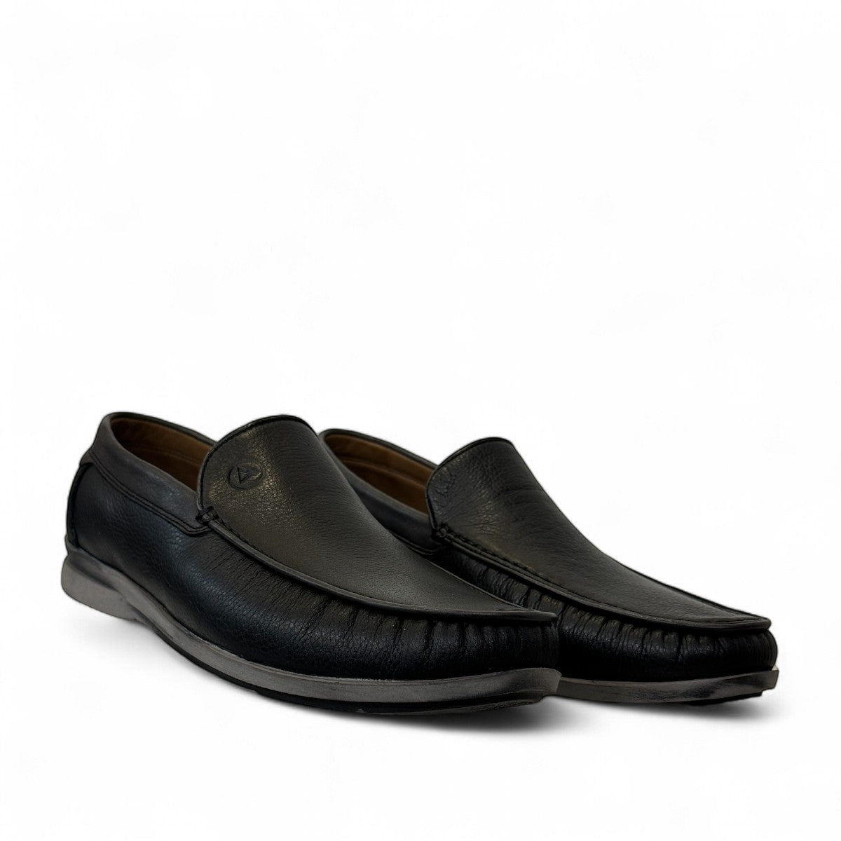 Atropat Molana black genuine leather loafers with subtle handmade stitching and durable rubber outsole. Photo of front view 2.
