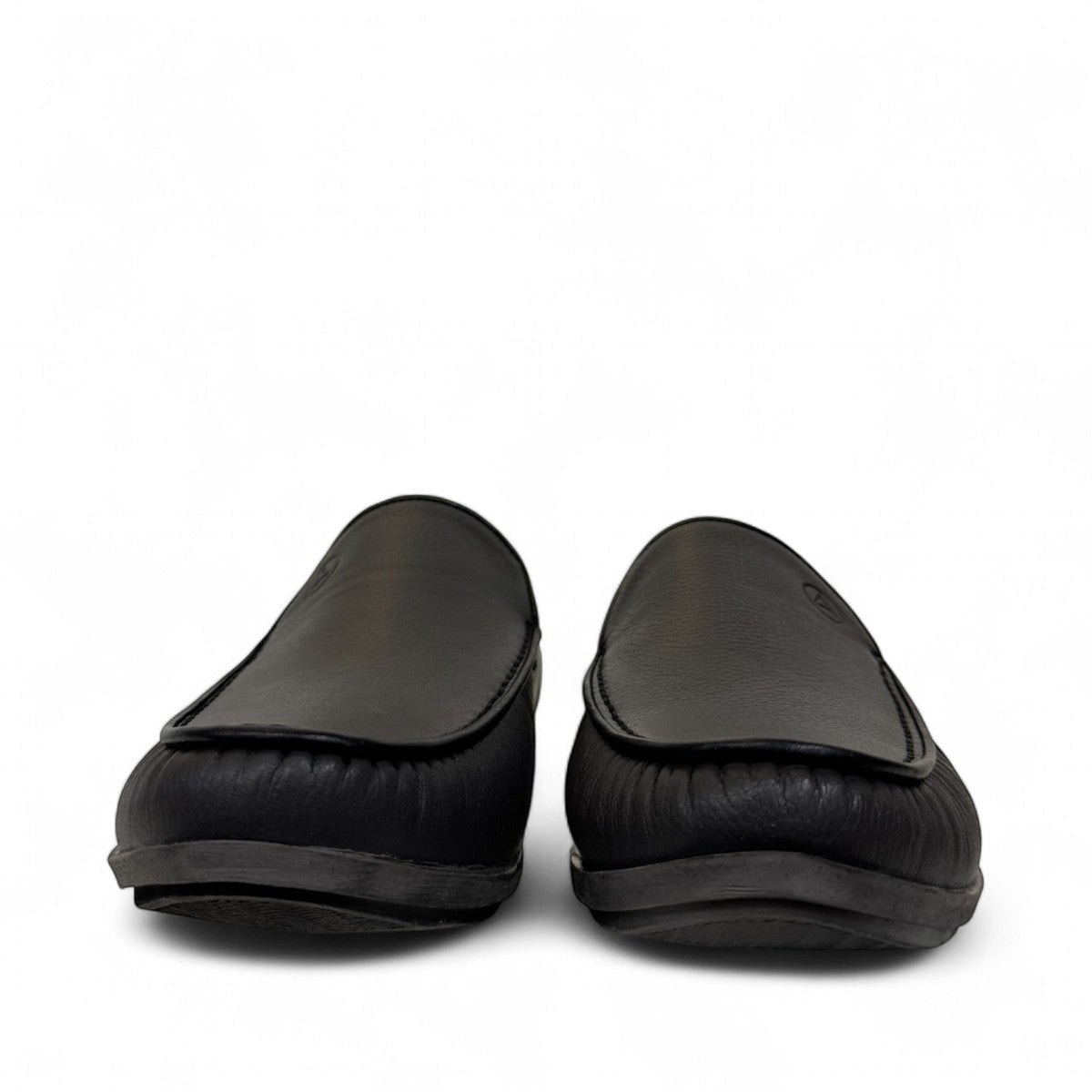Atropat Molana gray leather slip-on loafers with handmade stitching and durable rubber outsole. Photo of front view.