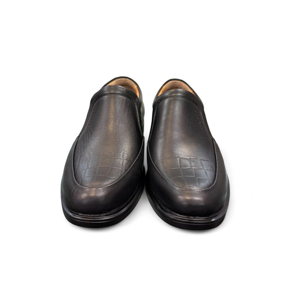 Atropat Ramtin black genuine leather slip-on boots with textured detail and durable rubber outsole. Photo of front view.