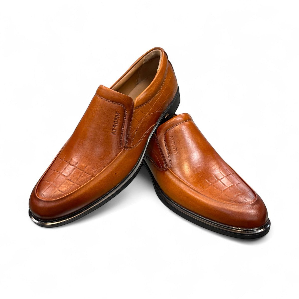 Atropat Ramtin brown leather slip-on shoes with crocodile texture and durable rubber outsole. Photo of upper view at an angle.