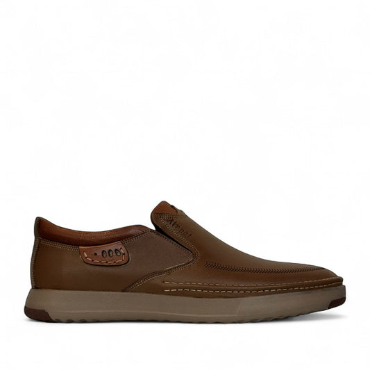 Atropat Saadi brown leather slip-on shoes with handmade stitching and durable rubber outsole. Photo of outside side view.