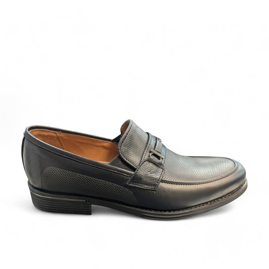 Atropat Stilstrap black leather loafer with textured upper, metal buckle detail, and rubber outsole. Photo of outside side view.