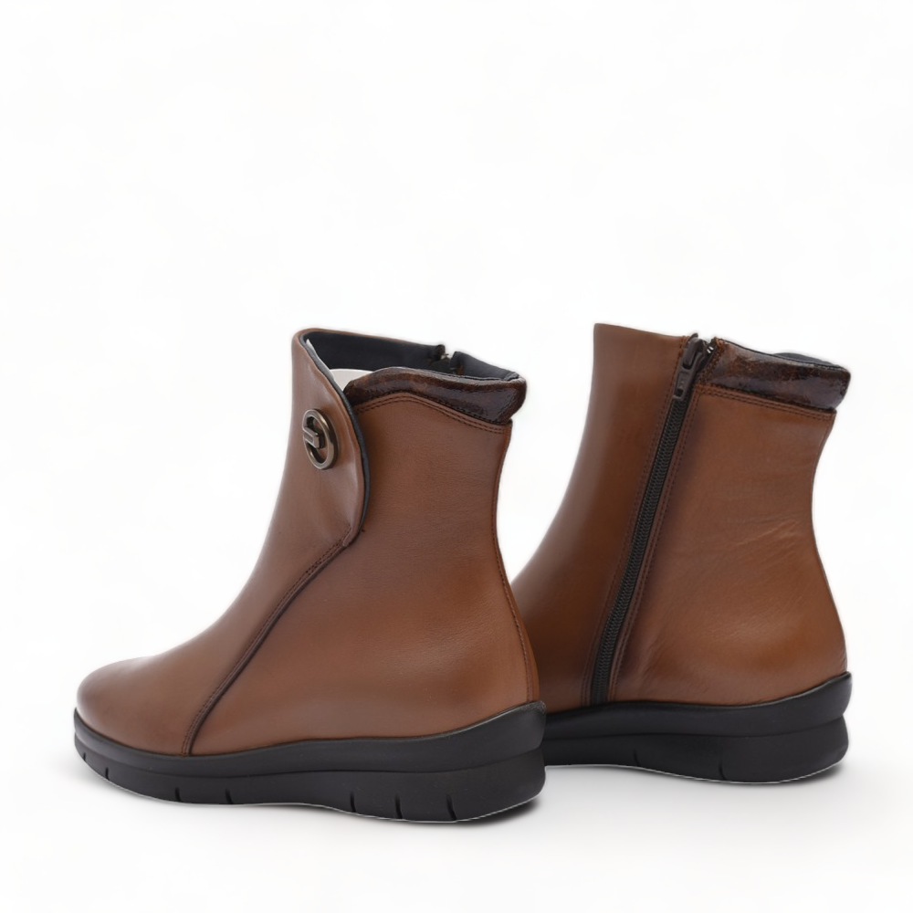 BAERCHI brown cowhide leather ankle boots with special width and non-slip rubber sole. Photo of back view.