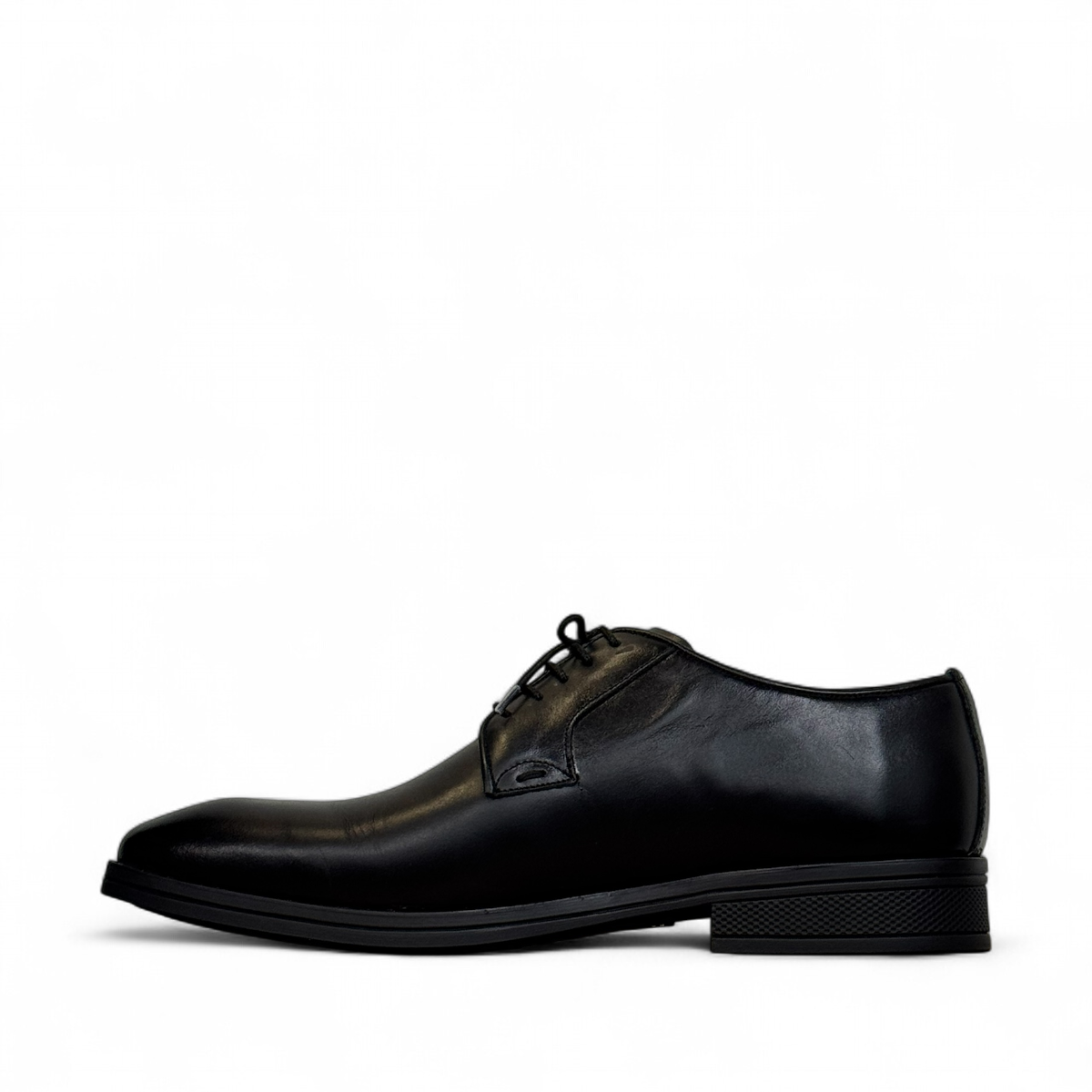 Benelli Anbaran black leather men's dress shoe with a lace-up design and durable rubber outsole. Photo of left side view.