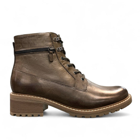 Biotime Lisa green boot showing the durable brown TPR lugged outsole for traction