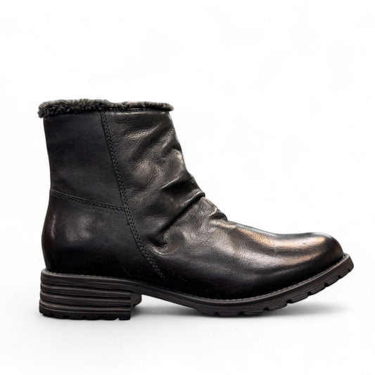 Biotime Talia black leather winter boots with faux fur collar and durable lug sole