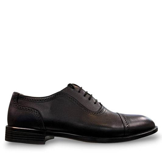 Description:
1. Genuine Leather Upper for a Polished finish
2. Leather Lining for Breathability and Comfort
3. Durable Rubber Outsole with Excellent Traction
4. Lace-up Closure for a Secure, Adjustable Fit
5. Ideal for Formal Occasions or Smart Casual Wear
6. Detailed with Subtle Handmade Stitching for a Refined, distinctive look.