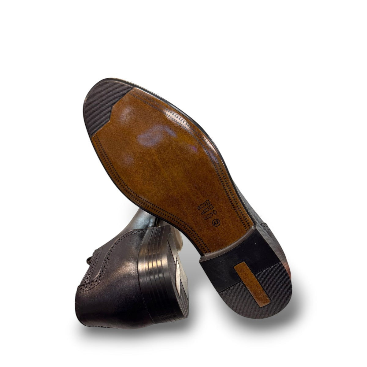 Description:
1. Genuine Leather Upper for a Polished finish
2. Leather Lining for Breathability and Comfort
3. Durable Rubber Outsole with Excellent Traction
4. Lace-up Closure for a Secure, Adjustable Fit
5. Ideal for Formal Occasions or Smart Casual Wear
6. Detailed with Subtle Handmade Stitching for a Refined, distinctive look.