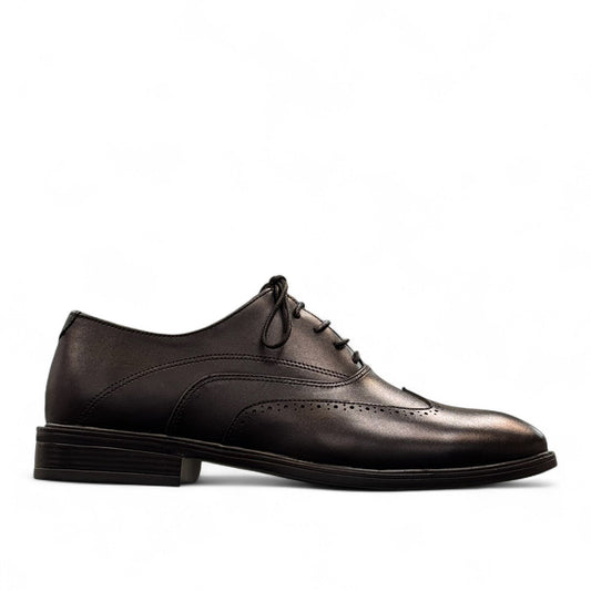 BORNA DRESSY black leather oxford shoes with brogue detailing and a durable rubber outsole. Photo of right side view.