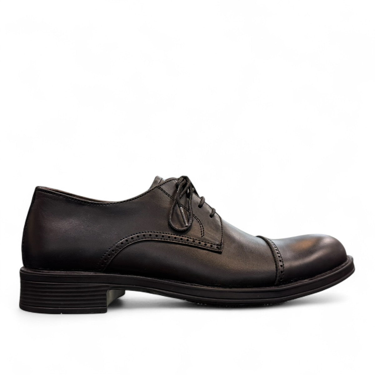 BORNA FASHAM black leather men's dress shoe with lace-up closure and durable rubber outsole. Photo of right side view.