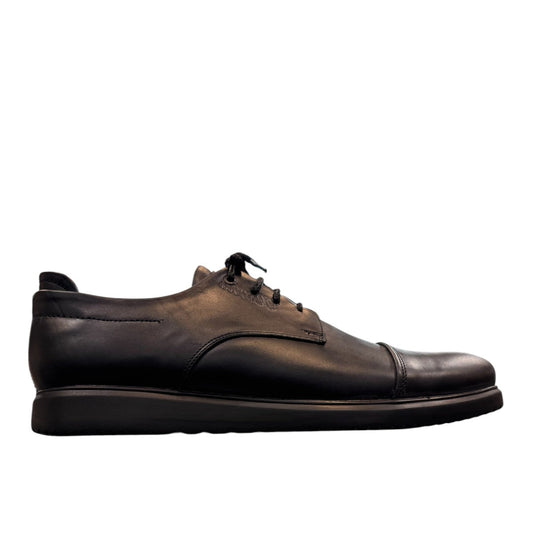 Borna Kan black leather men's dress shoe with a rubber outsole and lace-up closure. Photo of right side view.