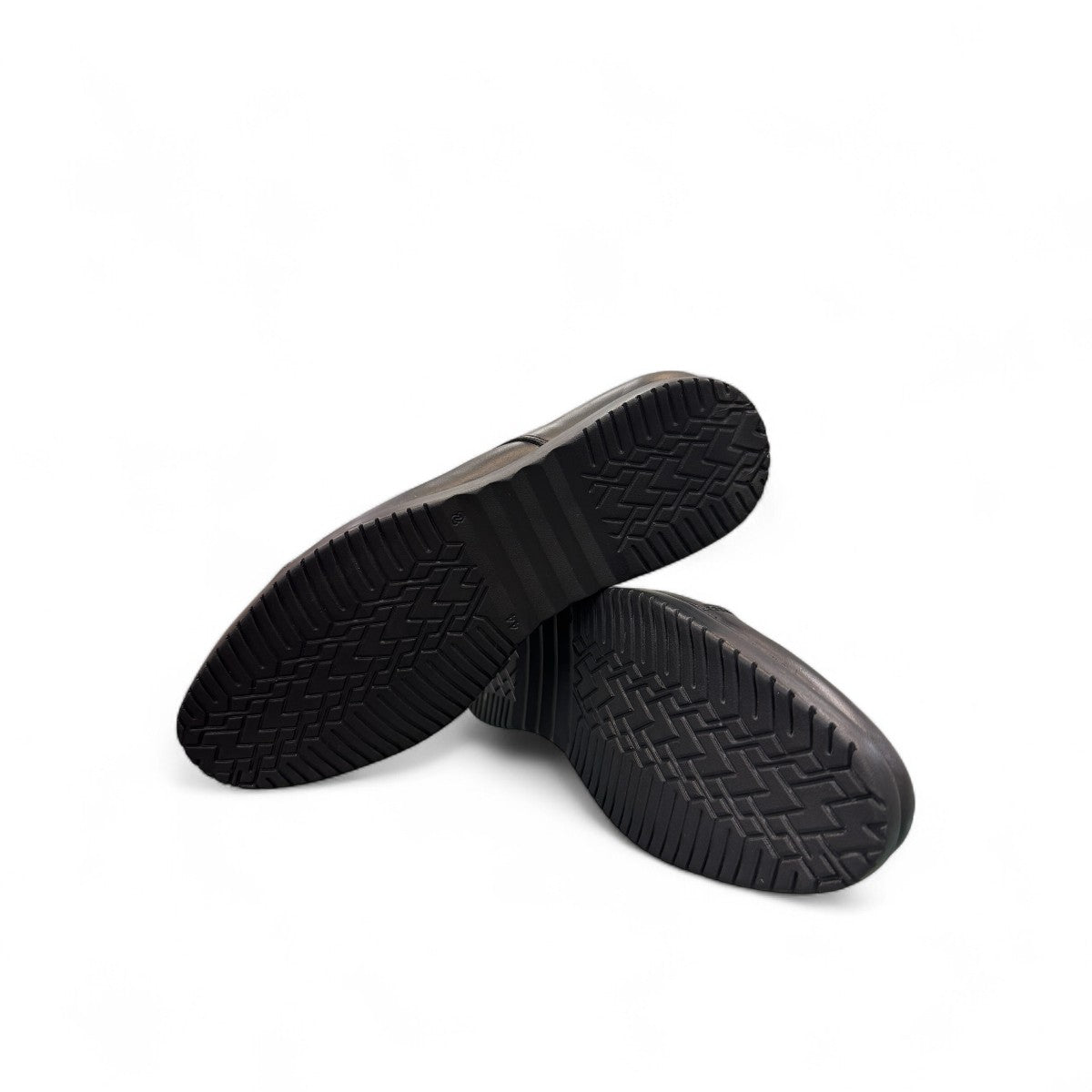 Borna Kan black leather men's dress shoe with a rubber outsole and lace-up closure. Photo of bottom view.