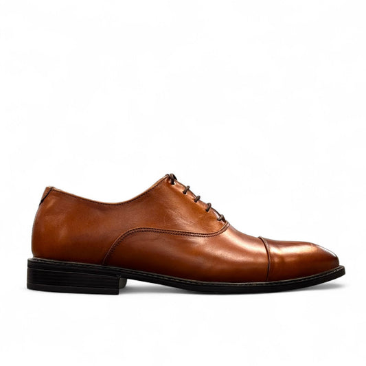 Borna Partial brown leather oxford shoes with a classic cap toe and durable rubber outsole. Photo of right side view.