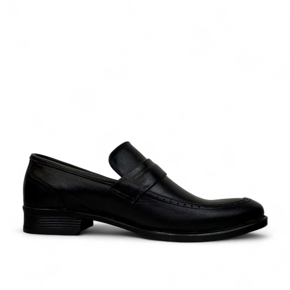 Borna Tajrish black leather loafers for men with a rubber outsole and metal detail. Photo of left side view.