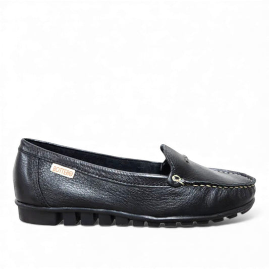 Bottero Emma black leather moccasin slip-on with textured finish and flexible rubber sole