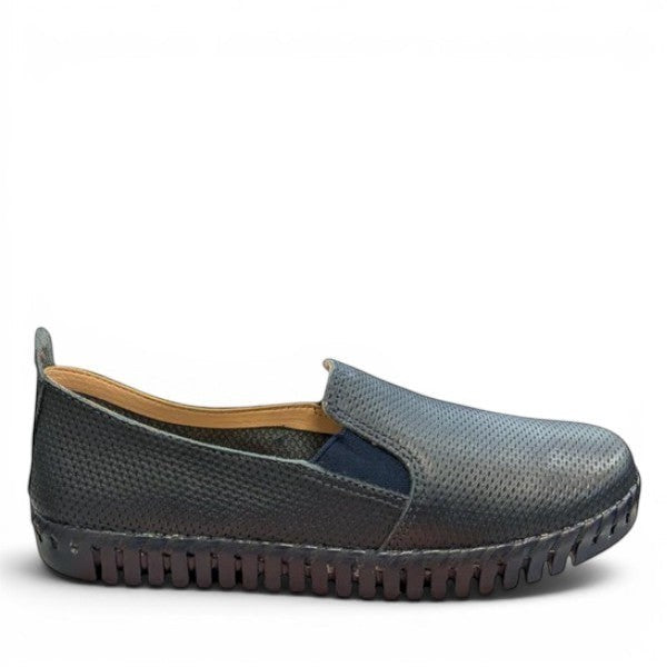 Bottero Gal navy slip-on shoes featuring textured leather upper and durable rubber sole