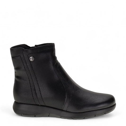 Bottero TRU black leather ankle boot with side zipper and low-profile rubber sole