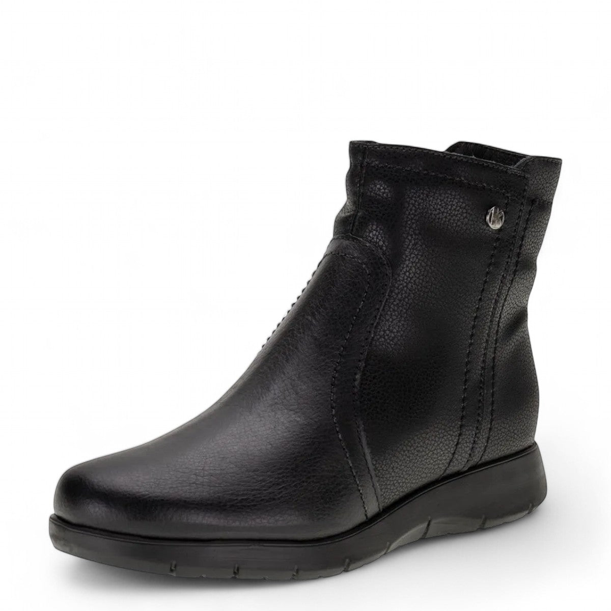 Bottero TRU black leather ankle boot with side zipper and low-profile rubber sole